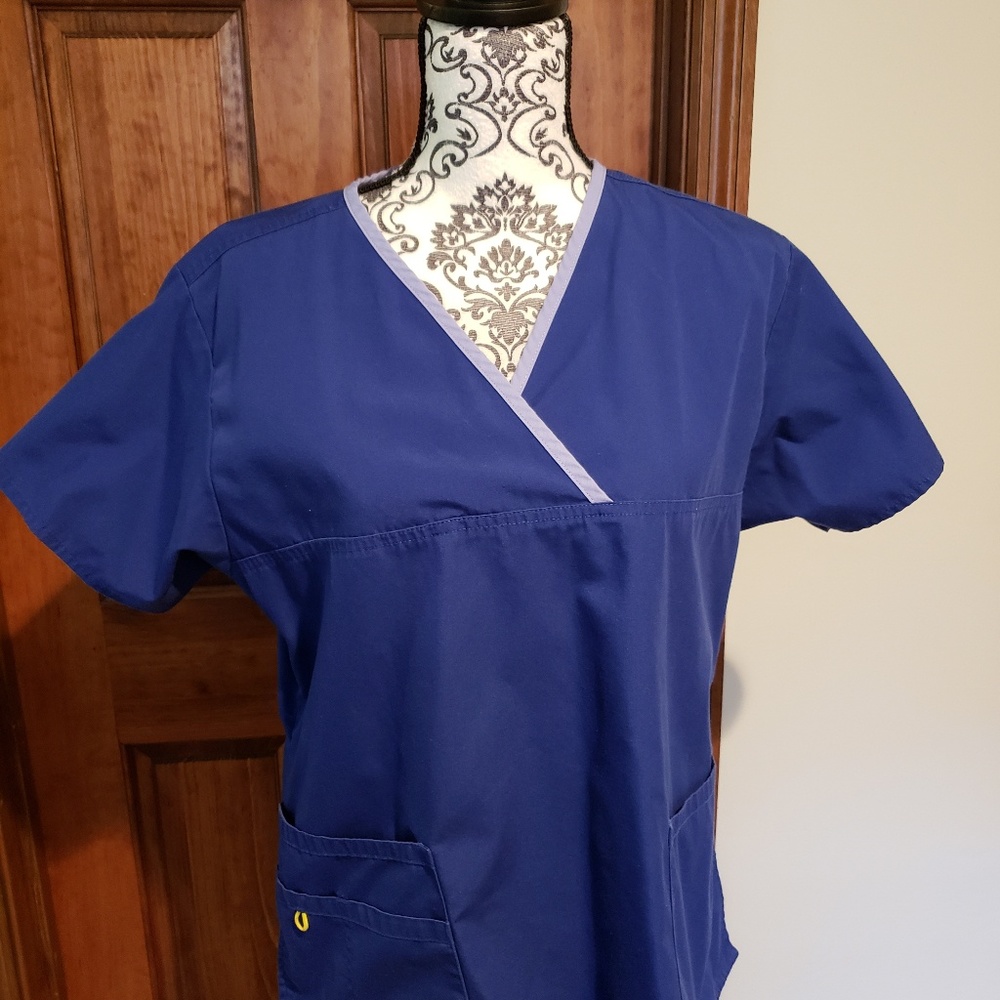 Women's scrub top